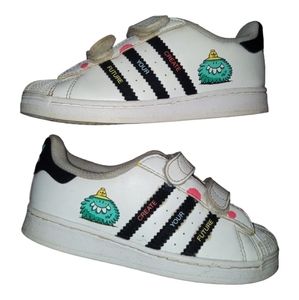 Adidas kids tennis shoes Velcro closure 10k